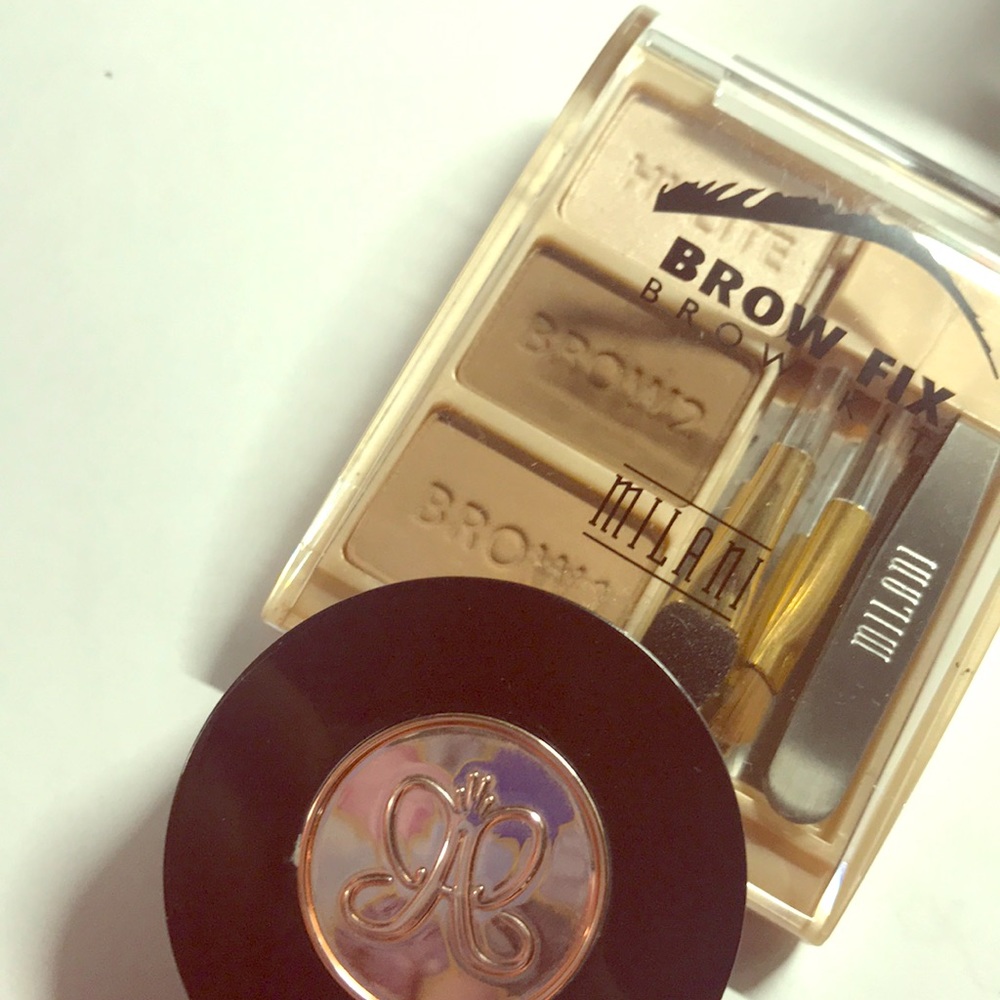 Milani Brow powder, ABH Brow Powder